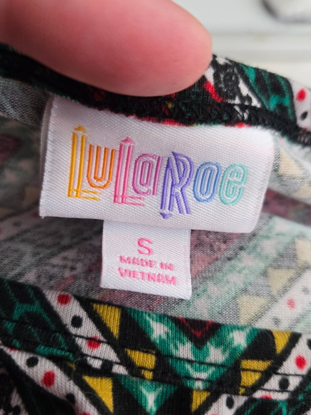 LuLaRoe Carly dress Small Red Green Geometric T Shirt Dress A-line Short Sleeve - Picture 6 of 8